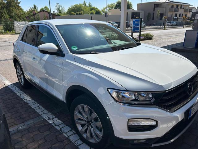 Volkswagen T-Roc 1.5 TSI ACT Life - foto 2 di 4