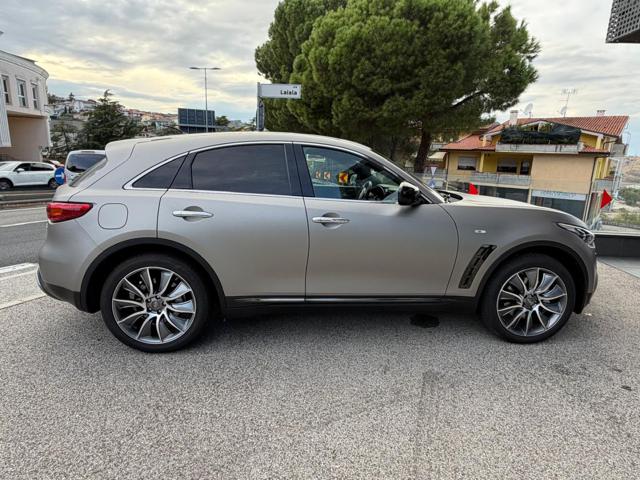 Infiniti QX70 3.7 V6 AT GT Premium - foto 2 di 4