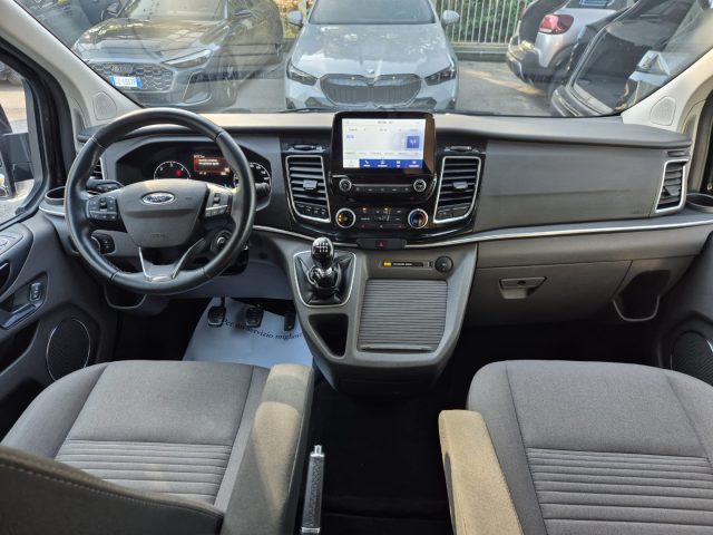 Ford Tourneo Custom 320 2.0 EcoBlue 130CV MHEV PL Titanium #8 POSTI usato a MARTELLAGO