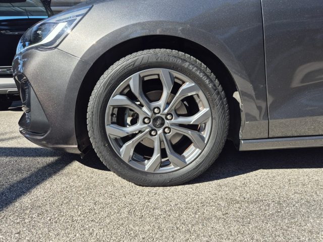 Ford Focus 1.5 120CV auto SW ST-Line - foto 4 di 22