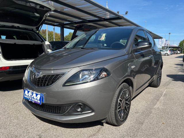Lancia Ypsilon 1.0 FireFly 5 porte S&S Hybrid Platino - foto 3 di 4