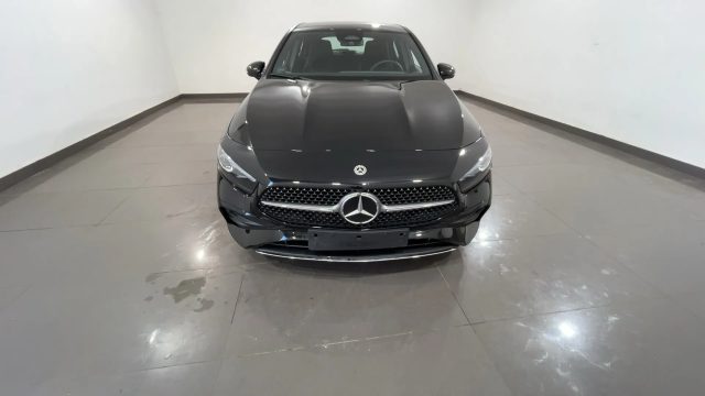 Mercedes-Benz A 200 Automatic AMG Line Advanced Plus AUTO - foto 2 di 4