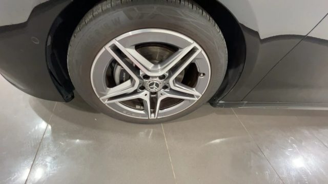 Mercedes-Benz A 200 Automatic AMG Line Advanced Plus AUTO - foto 4 di 4