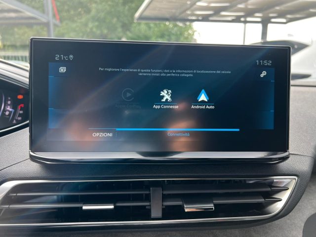 Peugeot 5008 BlueHDi 130 EAT8 Allure Pack #7 POSTI #VARI COLORI usato a MARTELLAGO