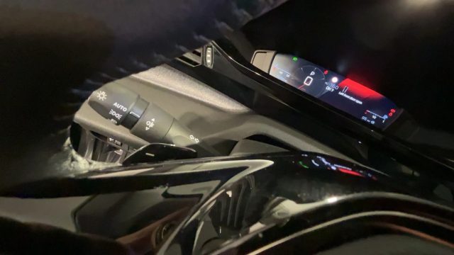 Peugeot 308 PureTech Turbo 130 EAT8 Allure, del 2023, 27.500 km, in vendita a Martellago (VE)