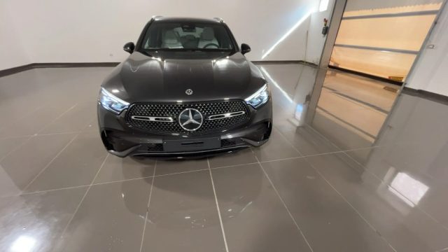 Mercedes-Benz GLC 220 d 4Matic AMG Line Advanced #ANCHE INTERNI NERI - foto 2 di 24