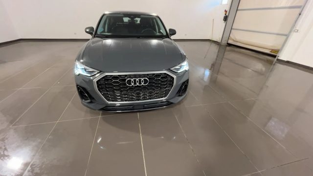 Audi Q3 SPB 35 TDI S tronic Business Plus - foto 2 di 4
