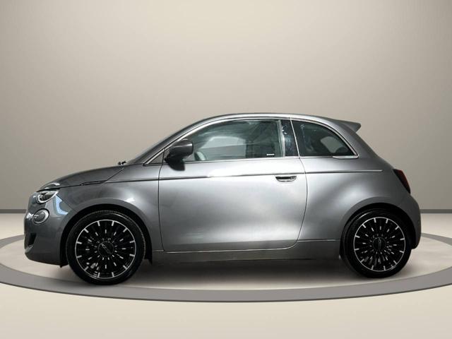 Fiat 500e Berlina 42kWh La Prima By Bocelli 320 Km autonomia - foto 3 di 4