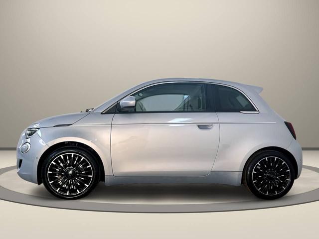 Fiat 500 Berlina 42 kWh La Prima 320 Km autonomia - foto 4 di 4