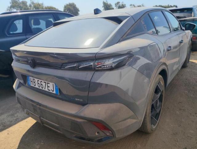 Peugeot 408 Plug-in Hybrid 225 e-EAT8 GT - foto 4 di 4
