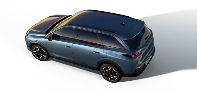 Peugeot 5008 Plug-in 195 e-DCS7 ALLURE+BUSINESS+GT+EXCLUSIVE - foto 4 di 9