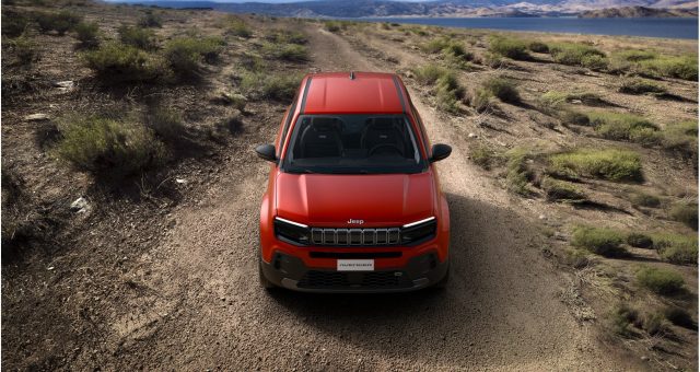 Jeep Avenger 1.2 GSE T3 100CV LONGITUDE+ALTITUDE+85TH+SUMMIT - foto 4 di 4
