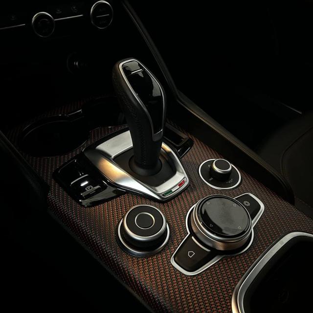 Alfa Romeo Giulia 2.9 V6 Bi-Turbo Quadrifoglio Super Sport 1 OF 275, del 2024, 5.981 km, in vendita a Fara Gera D Adda (BG)