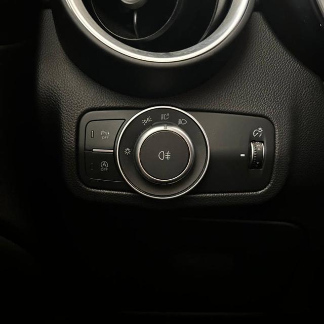 Alfa Romeo Stelvio 2.2 Turbodiesel 190 CV AT8 Q4 Business, del 2019, 96.064 km, in vendita a Fara Gera D Adda (BG)