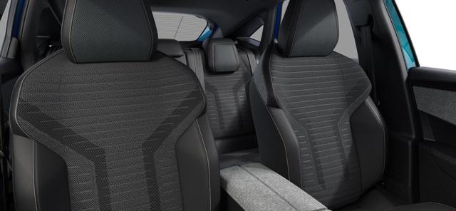 Peugeot 3008 Plug-in Hybrid e-DCS7 ALLURE+BUSINESS+GT+EXCLUSIVE nuovo a FARA GERA D ADDA