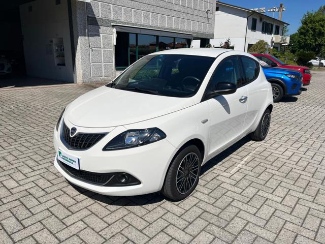 Lancia Ypsilon 1.0 FireFly 5 porte S&S Hybrid Gold - foto 3 di 4