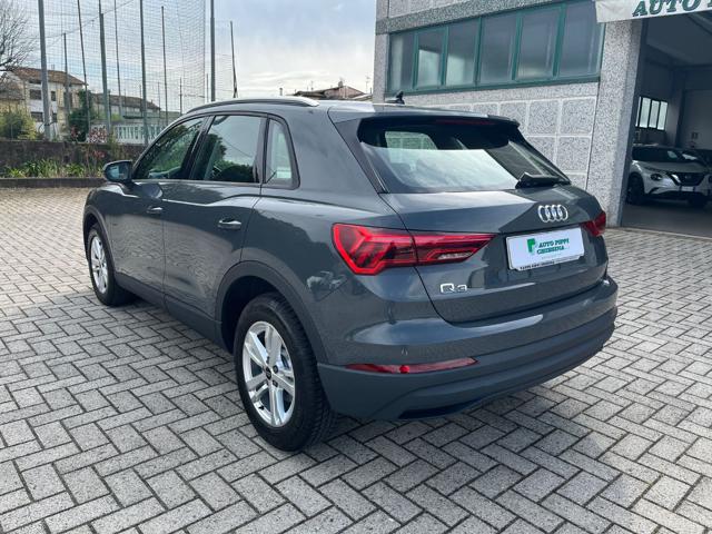 Audi Q3 35 TDI S tronic Identity Black - foto 4 di 4