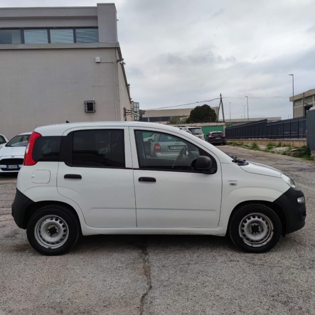 Fiat Panda VAN 1.3 M-JET 2 POSTI POP - 2018 - foto 2 di 4