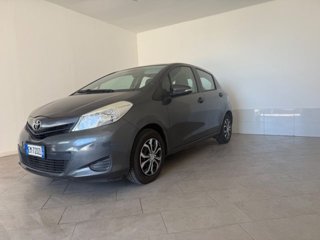 Toyota Yaris 1.0 5P Lounge - foto 4 di 4