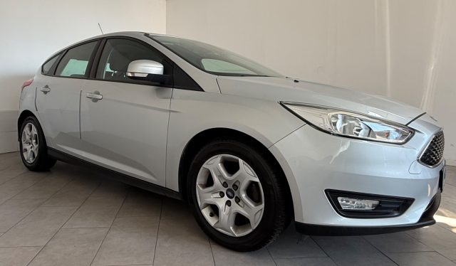 Ford Focus 1.6 120 CV GPL Titanium - foto 2 di 4