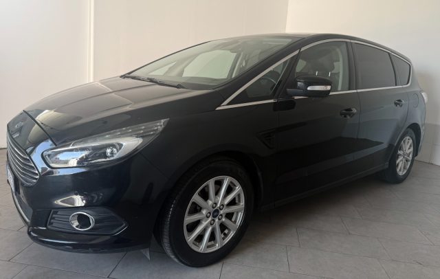 Ford S-Max 2.0 TDCi 150CV Start&Stop Powershift Vignale - foto 2 di 4