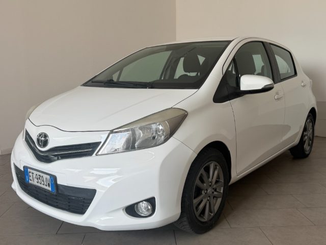 Toyota Yaris 1.0 5 porte Trend - foto 2 di 4