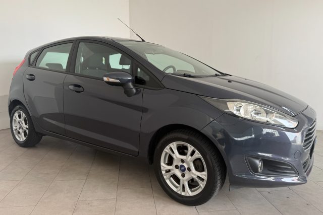 Ford Fiesta 1.4 5p. Bz.- GPL Titanium - foto 2 di 4