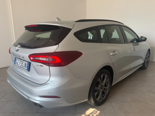 Ford Focus 1.0 EcoBoost Hybrid 155 CV Powershift SW ST-line - foto 4 di 4