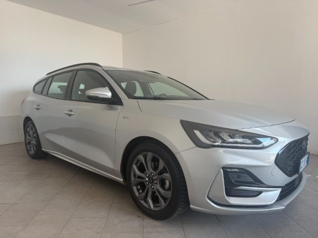 Ford Focus 1.0 EcoBoost Hybrid 155 CV Powershift SW ST-line - foto 2 di 4