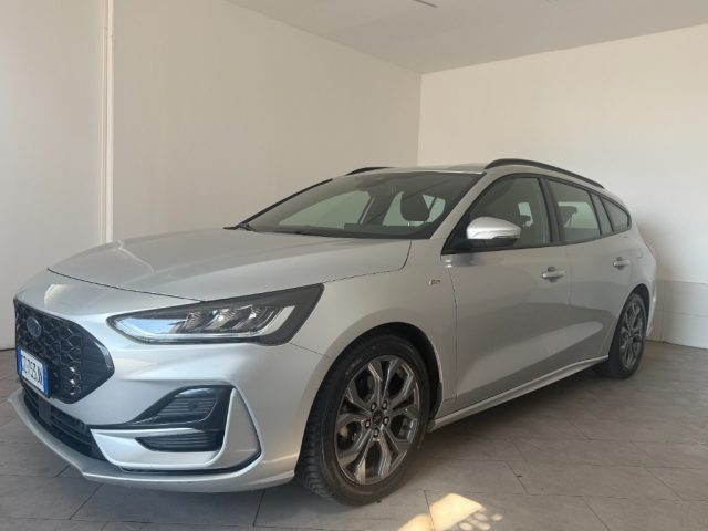 Ford Focus 1.0 EcoBoost Hybrid 155 CV Powershift SW ST-line - foto 3 di 4