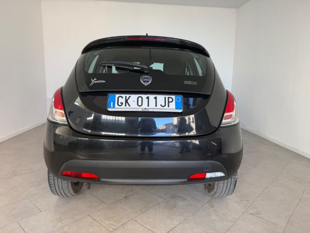 Lancia Ypsilon 1.0 FireFly 5 porte S&S Hybrid Ecochic A. Ferretti - foto 4 di 4