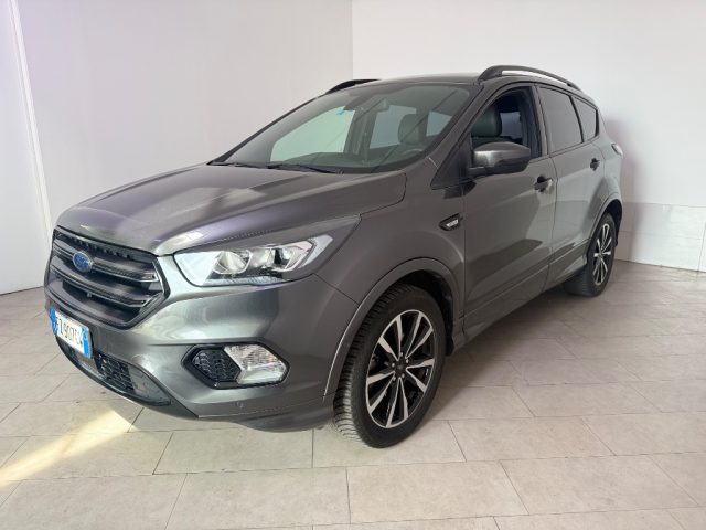 Ford Kuga 1.5 EcoBoost 120 CV S&S 2WD ST-Line - foto 3 di 4