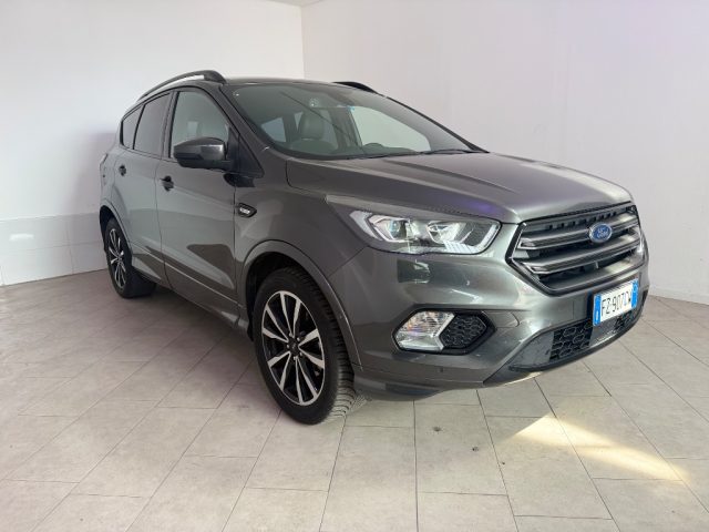 Ford Kuga 1.5 EcoBoost 120 CV S&S 2WD ST-Line - foto 2 di 4