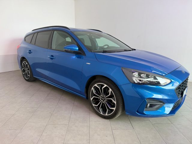 Ford Focus 1.0 EcoBoost 125 CV SW ST-Line - foto 2 di 4
