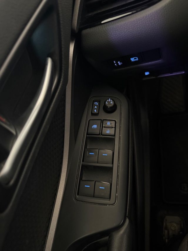 Toyota C-HR 1.8 Hybrid E-CVT GR Sport - foto 4 di 4