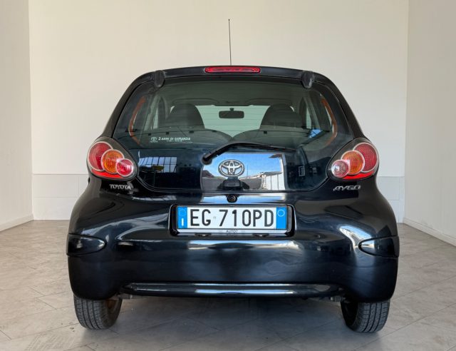 Toyota Aygo 1.0 12V VVT-i .5 porte - foto 4 di 4