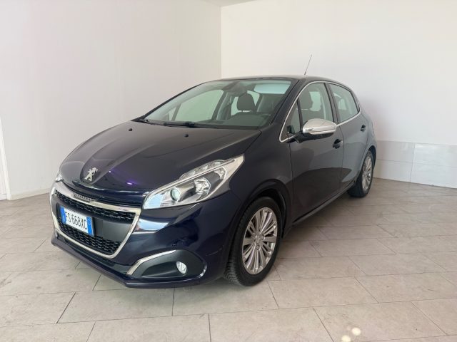 Peugeot 208 1° serie PureTech 82 5 porte Allure - foto 2 di 4