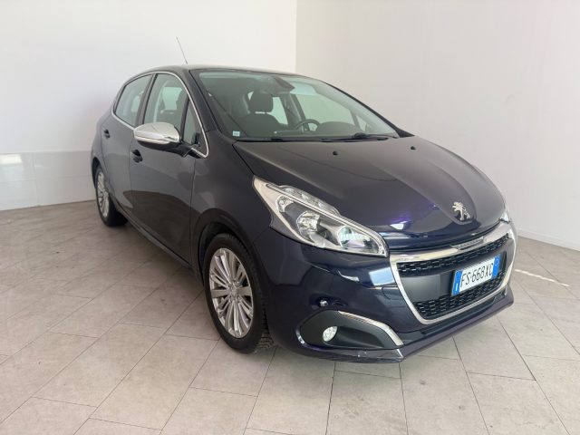 Peugeot 208 1° serie PureTech 82 5 porte Allure - foto 3 di 4