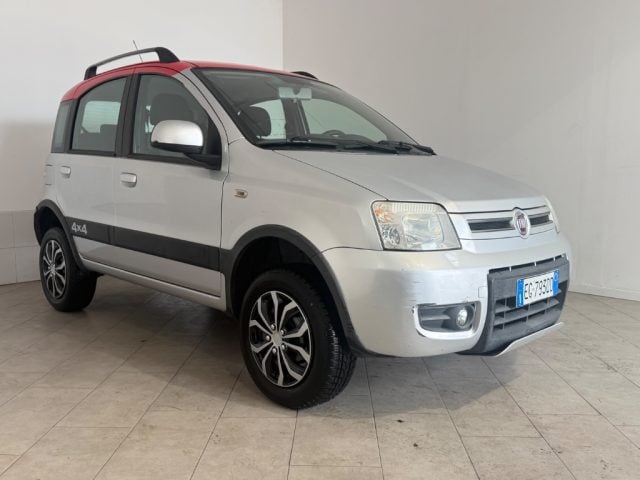 Fiat Panda 1.2 4x4 Climbing - foto 2 di 4