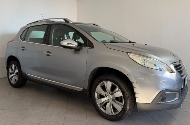 Peugeot 2008 1° serie PureTech 82 Allure - foto 3 di 4