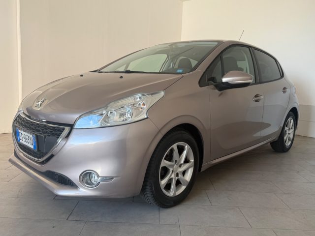 Peugeot 208 1° serie 1.2 VTi 82 CV 5 porte Allure - foto 3 di 4