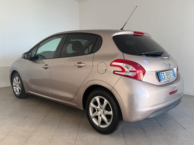 Peugeot 208 1° serie 1.2 VTi 82 CV 5 porte Allure - foto 4 di 4