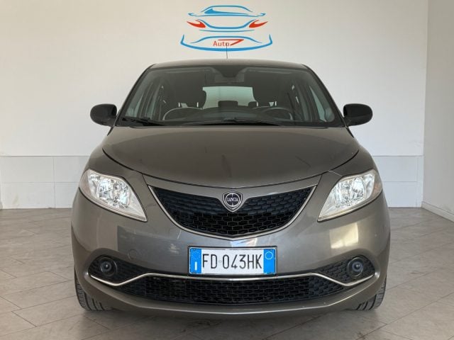Lancia Ypsilon 1.2 69 CV 5 porte Platinum, del 2016, 87.382 km, in vendita a Lainate (MI)