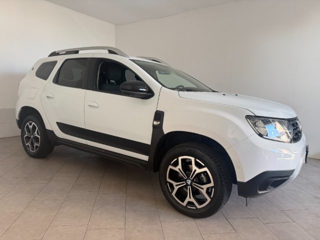 Dacia Duster 1.0 TCe 100 CV ECO-G 4x2 Essential - foto 3 di 4