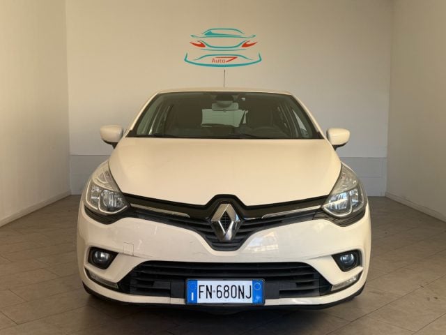 Renault Clio 1.2 75 CV 5 porte Duel, del 2018, 68.095 km, in vendita a Lainate (MI)