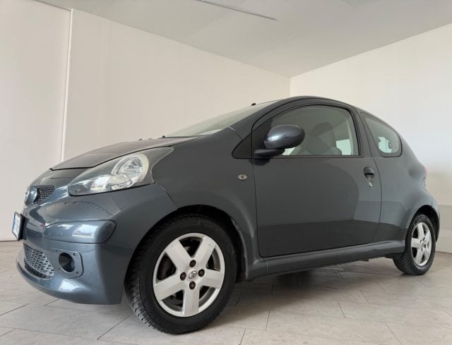 Toyota Aygo 1.0 12V VVT-i 3 porte Sol - foto 3 di 4