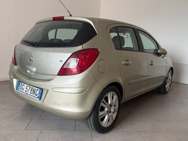 Opel Corsa 1.2 5 porte Easytronic Cosmo - foto 4 di 4