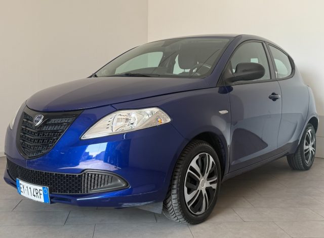 Lancia Ypsilon 1.2 69 CV 5 porte GPL Ecochic Gold - foto 2 di 4