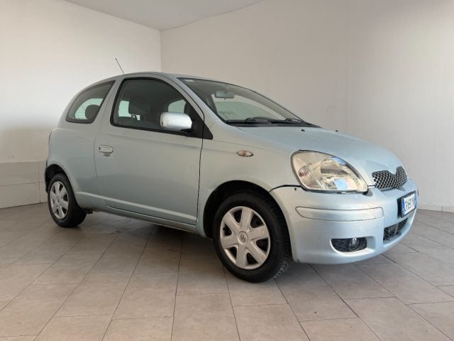 Toyota Yaris 1.0i 16V cat 3 porte Sol - foto 2 di 4