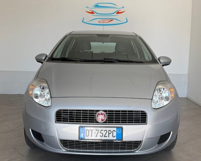 Fiat Grande Punto 1.4 5 porte Dynamic Natural Power, del 2009, 29.973 km, in vendita a Lainate (MI)